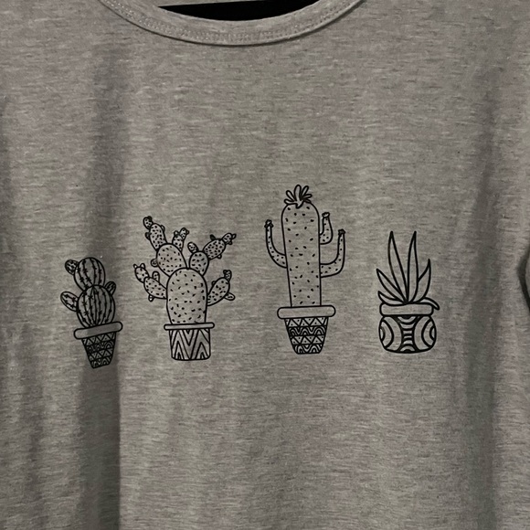 Grey graphic cactus tee - Picture 1 of 3